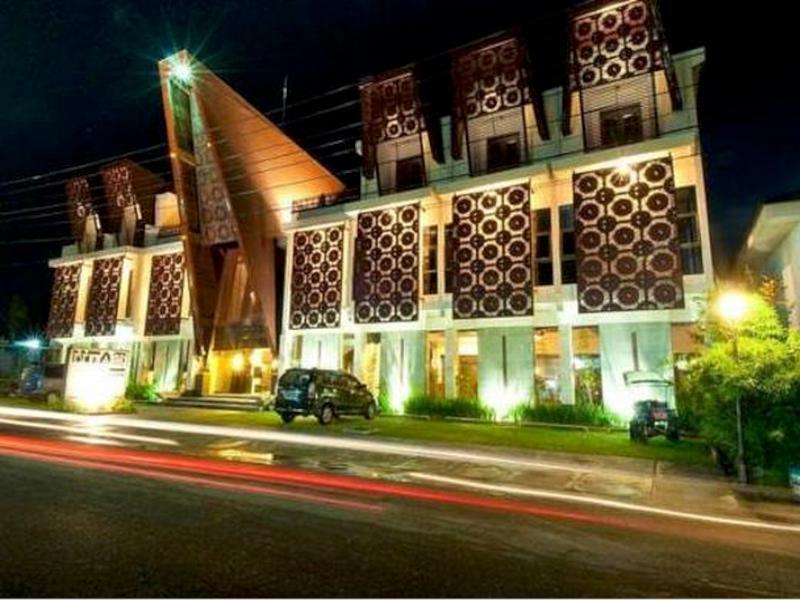 ลูตา รีสอร์ท โตราจา รานเตเปา ภายนอก รูปภาพ